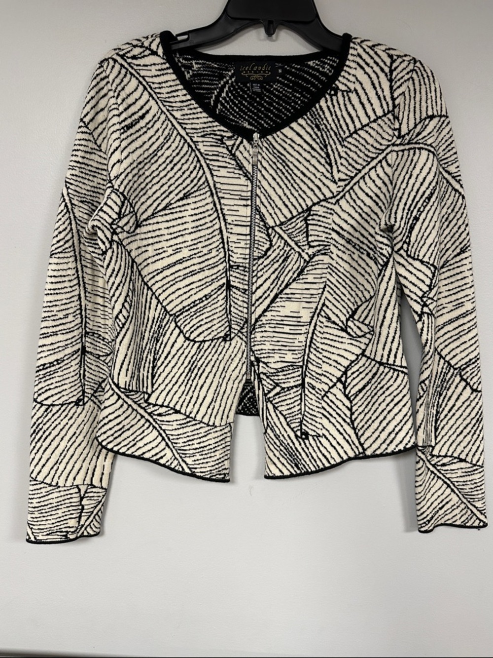 Icelandic Design zip Merino wool cardigan, black and White geometric pattern, M